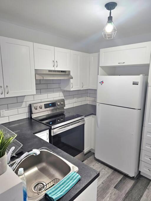 Spacieux Appartement De 3 Chambres Downtown Montréal Eksteriør billede